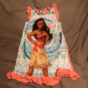 Moana Sleeveless nightgown